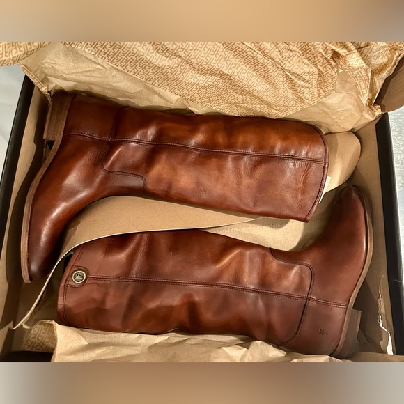 NIB FRYE BOOTS MELISSA BUTTON 2 Size 7.5 retails for $298 - Picture 1 of 3